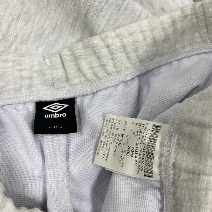 [BUNJANG] Umbro Training Pants (Waist 28-30 inches) / 엄브로 트레이닝 바지 28~30
