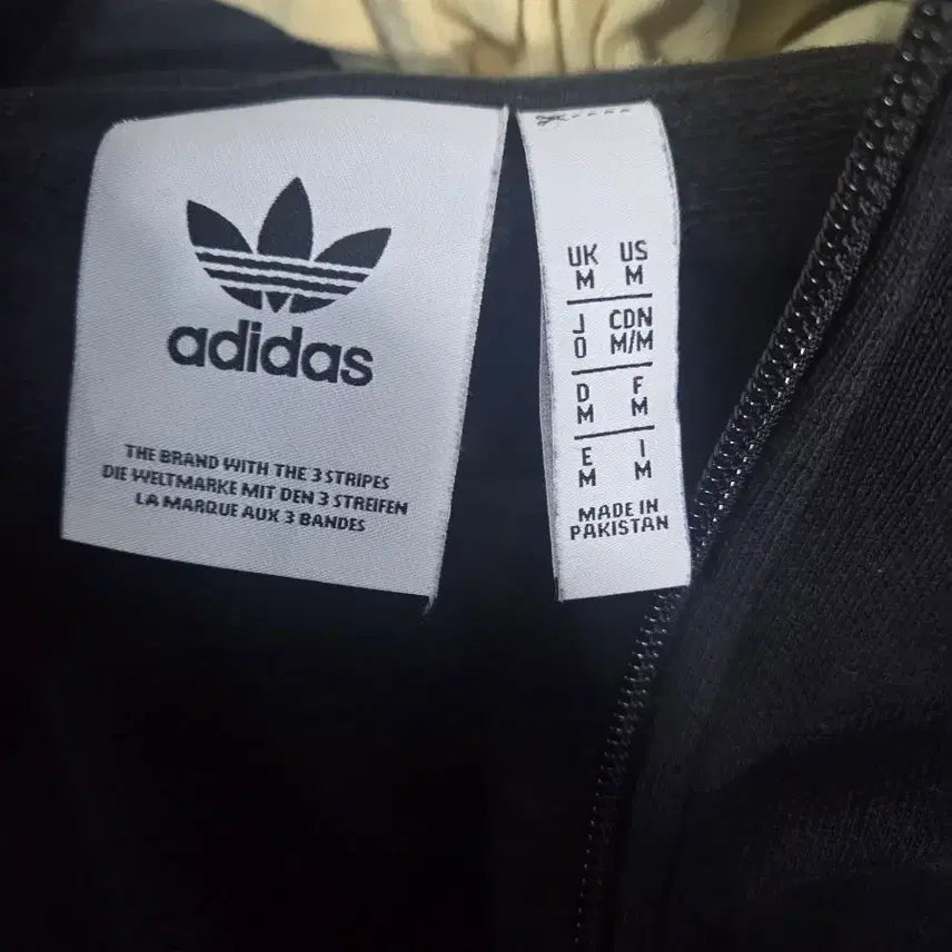[BUNJANG] Adidas Black Hoodie Zip-up / 아디다스 블랙 후드집업