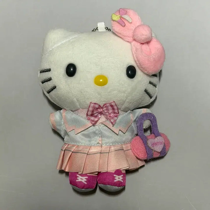 [BUNJANG] Hello Kitty School Look Doll Keychain / 새상품 헬로키티 스쿨룩 인형 키링