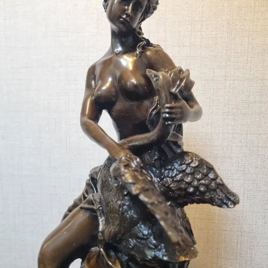 [BUNJANG] Bronze Sculpture Leda and the Swan / [동 브론즈 작품] 레다와 백조(Leda and the Swan)