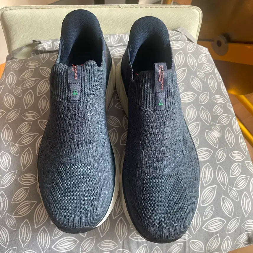 [BUNJANG] Skechers US 9 Size Sneakers / 스케쳐스 미국구매상품 9사이즈 사용중인 상품