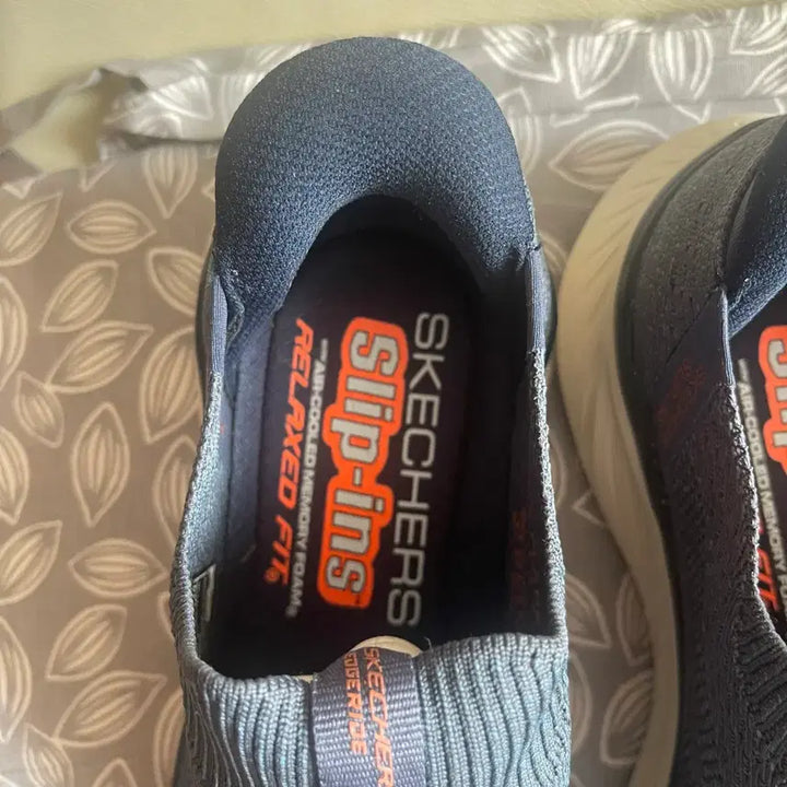 [BUNJANG] Skechers US 9 Size Sneakers / 스케쳐스 미국구매상품 9사이즈 사용중인 상품