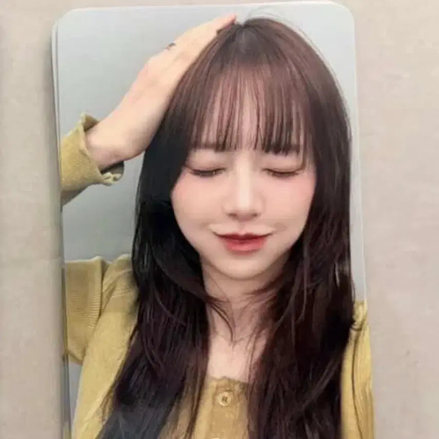 [BUNJANG] LOONA Chuu Makestar Encore Fansign Photocard / 이달의소녀 츄 메이크스타 앵콜 팬싸인회 쓰담쓰담 포토카드 양도