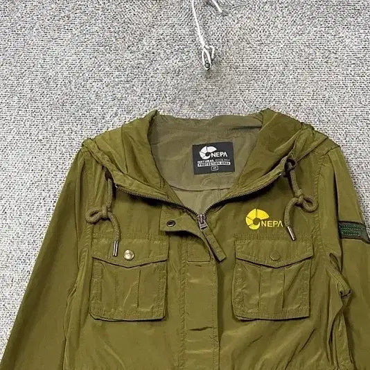 [BUNJANG] Nepa Khaki Vintage Field Jacket (XS) / 네파 카키 빈티지 바람막이 필드 자켓 85 (XS)