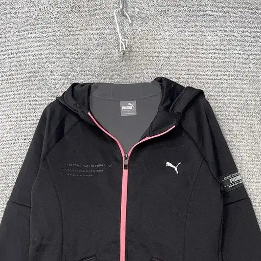 [BUNJANG] Puma Black Logo Functional Hooded Zip-up M / 푸마 블랙 로고 기능성 후드 집업 M