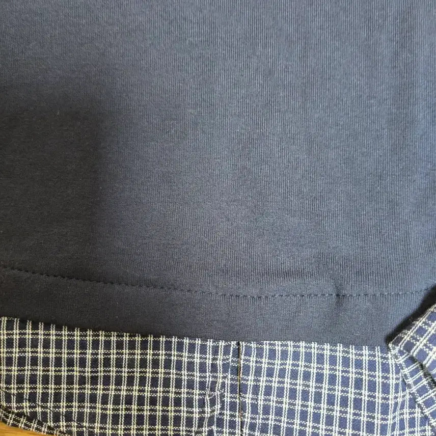 [BUNJANG] Navy Checkered Collar Long Sleeve T-shirt / 체크 배색 카라 긴팔 티셔츠