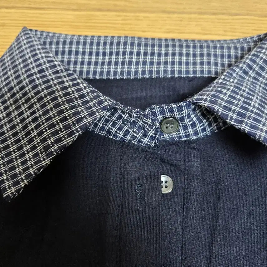 [BUNJANG] Navy Checkered Collar Long Sleeve T-shirt / 체크 배색 카라 긴팔 티셔츠