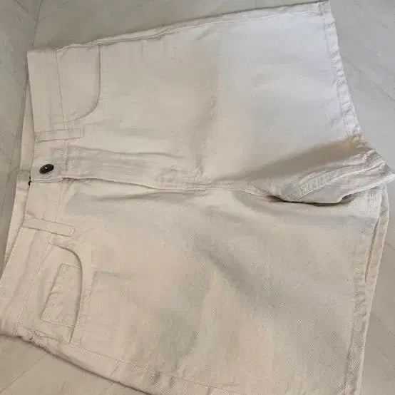 [BUNJANG] COS Denim Shorts Ivory 27 / 코스 cos 데님 쇼츠 27. 아이보리 정품