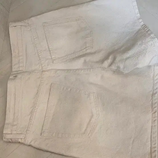 [BUNJANG] COS Denim Shorts Ivory 27 / 코스 cos 데님 쇼츠 27. 아이보리 정품