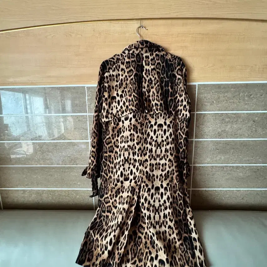 [BUNJANG] S. Concept Leopard Trench Jacket / 에스컨셉 레오파드 바바리 쟈켓