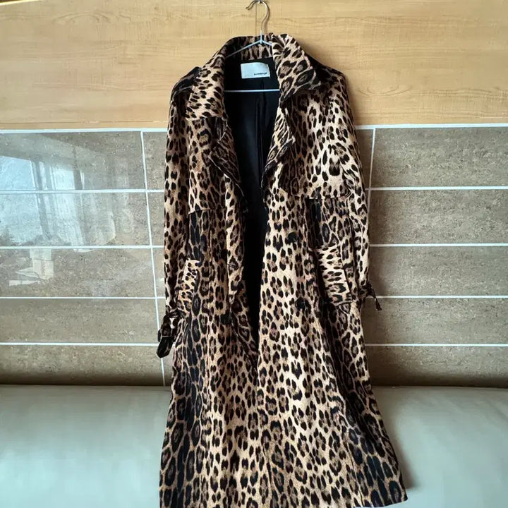 [BUNJANG] S. Concept Leopard Trench Jacket / 에스컨셉 레오파드 바바리 쟈켓