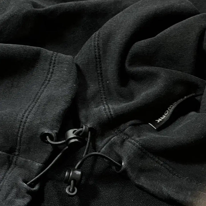 [SOLD OUT] LIFEWORK 검정색 반팔 후드 티셔츠, M(95~100)