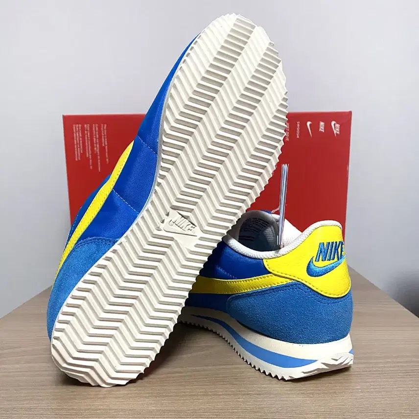 [SOLD OUT] (새제품) 나이키 코르테즈 TXT 260mm 라이트 포토블루 매장정품
