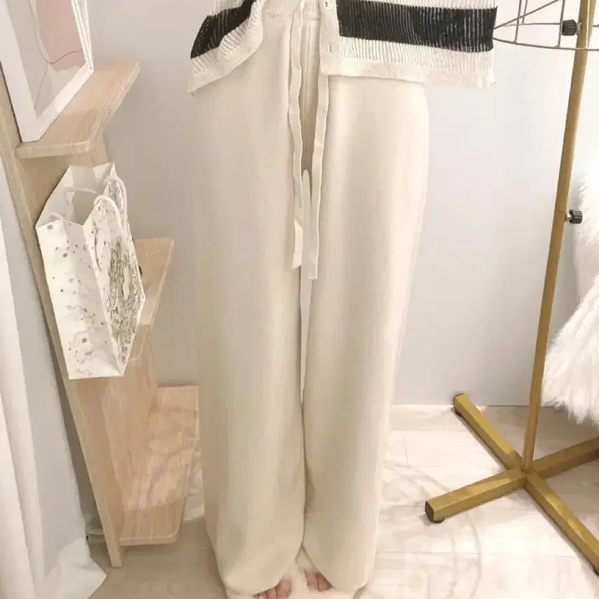 [BUNJANG] Monggeul Knit Wide Banding Long Training Pants Beige / 몽글 니트 밴딩 와이드 롱팬츠 트레이닝팬츠 베이지(새것