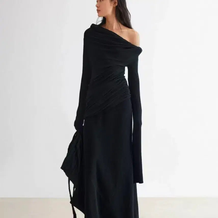 [BUNJANG] Black Off-the-Shoulder Long Dress / 블랙 오프숄더 롱 원피스