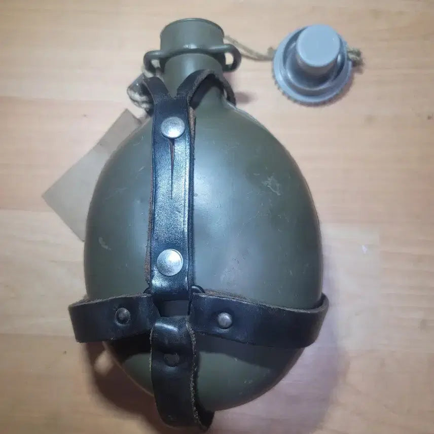 [BUNJANG] Czech Military Water Canteen / 체코군 수통