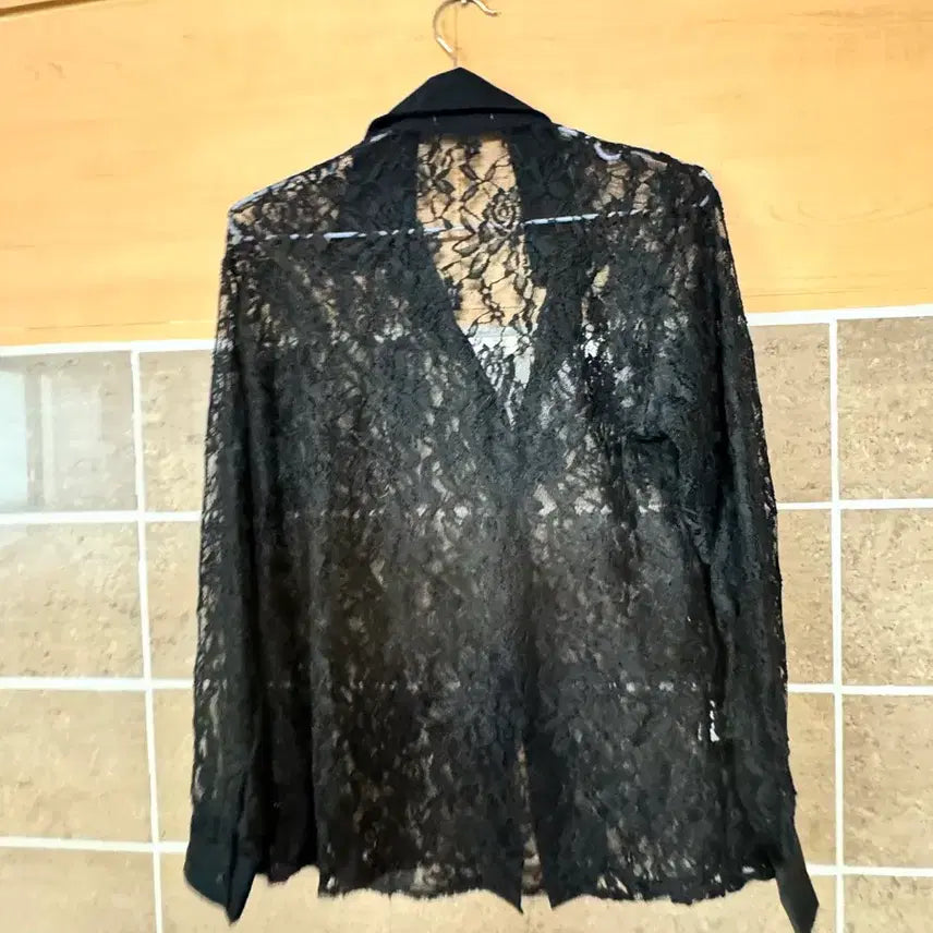 [BUNJANG] Black Lace Blouse Shirt / 블랙 레이스 블라우스 셔츠