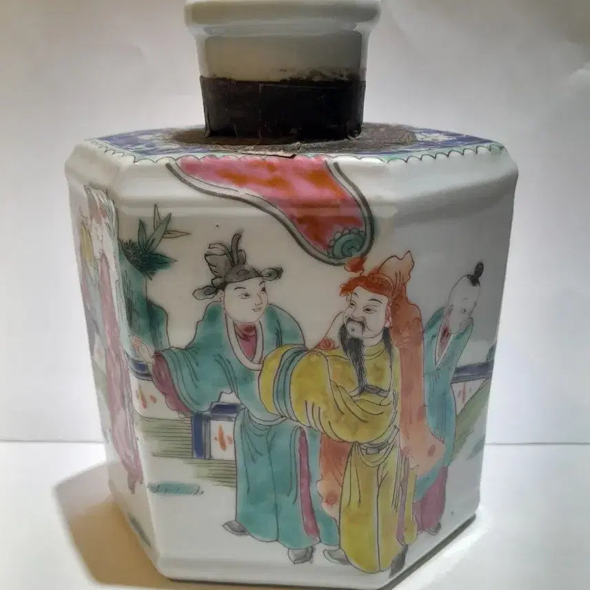 [BUNJANG] Antique Celadon Porcelain Tea Caddy with Figure Painting - Vintage Interior Decor / 인물도 찻통 보이차 숙차