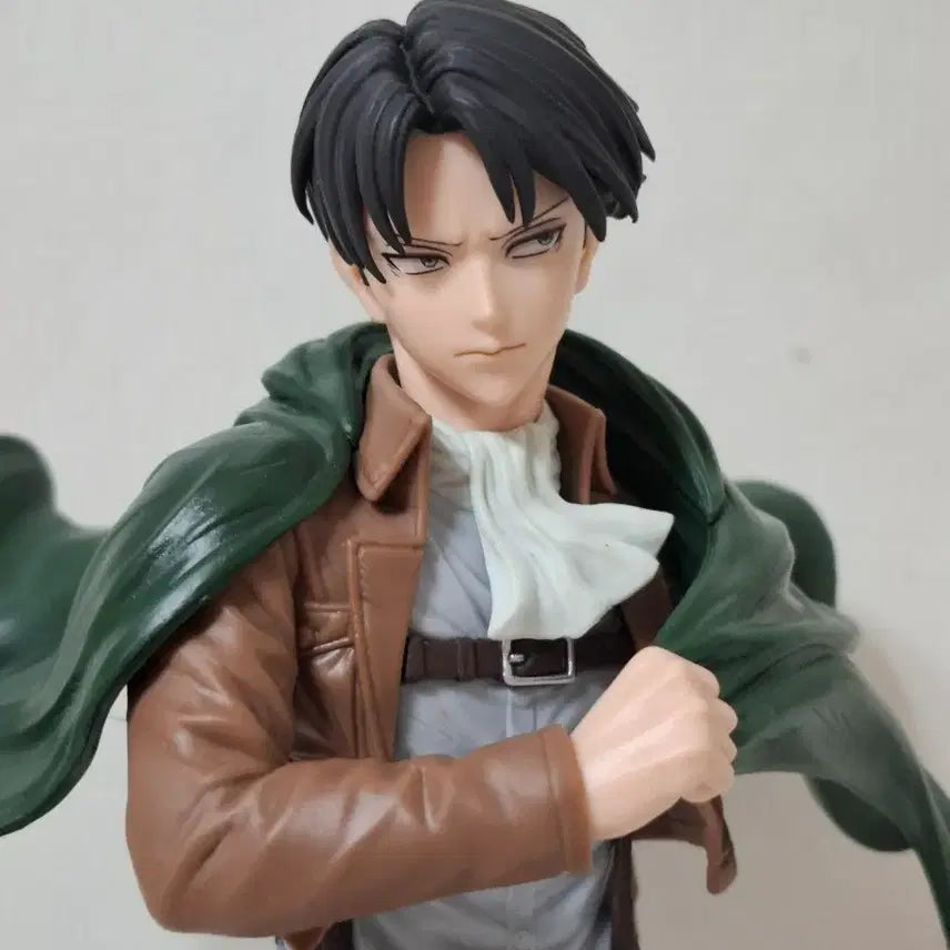 [BUNJANG] Attack on Titan Eren and Levi Figure Set / 진격의거인 리바이 에렌 피규어