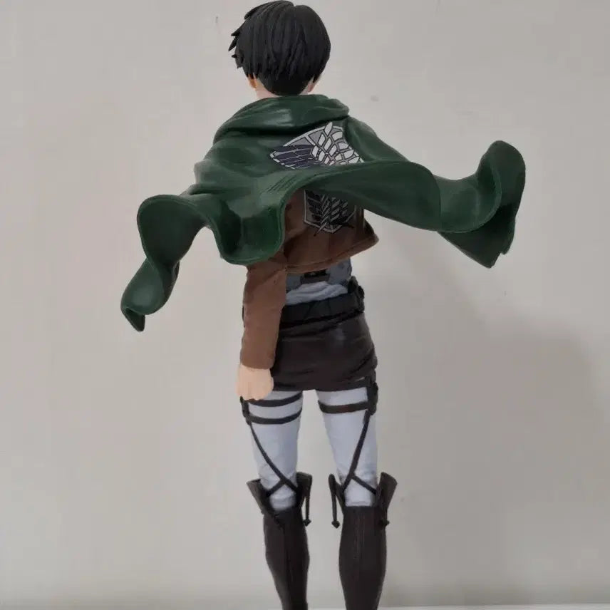 [BUNJANG] Attack on Titan Eren and Levi Figure Set / 진격의거인 리바이 에렌 피규어