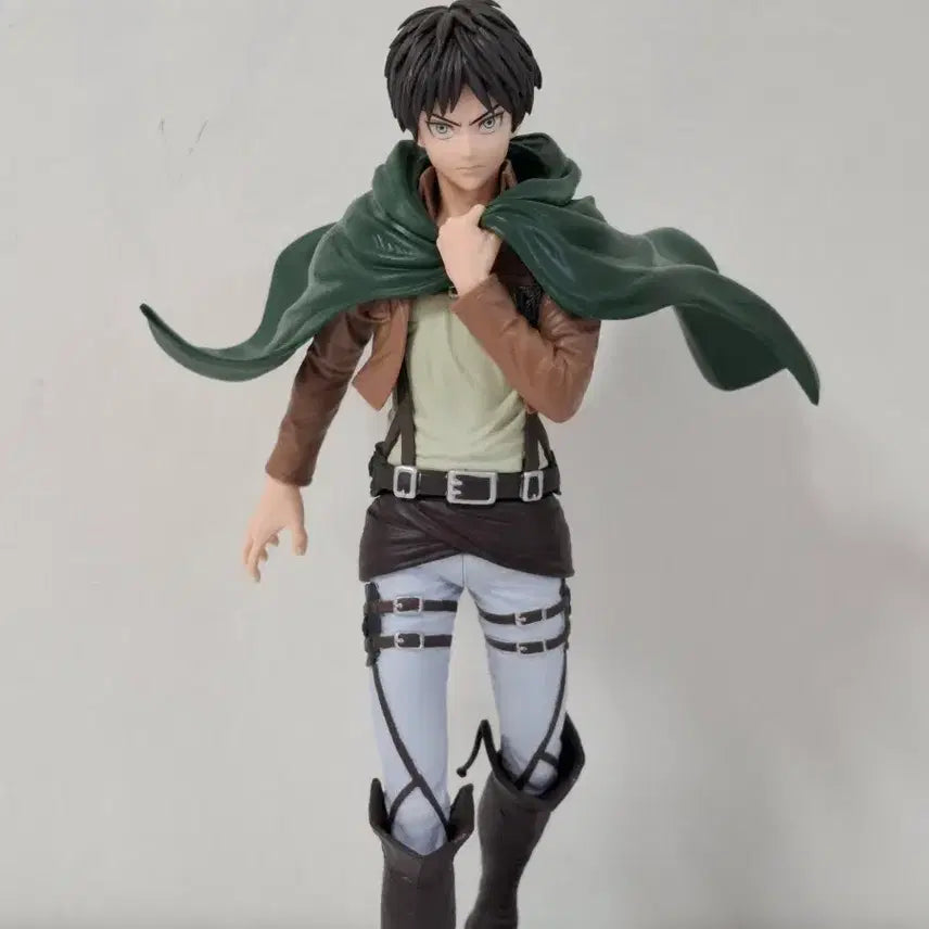 [BUNJANG] Attack on Titan Eren and Levi Figure Set / 진격의거인 리바이 에렌 피규어