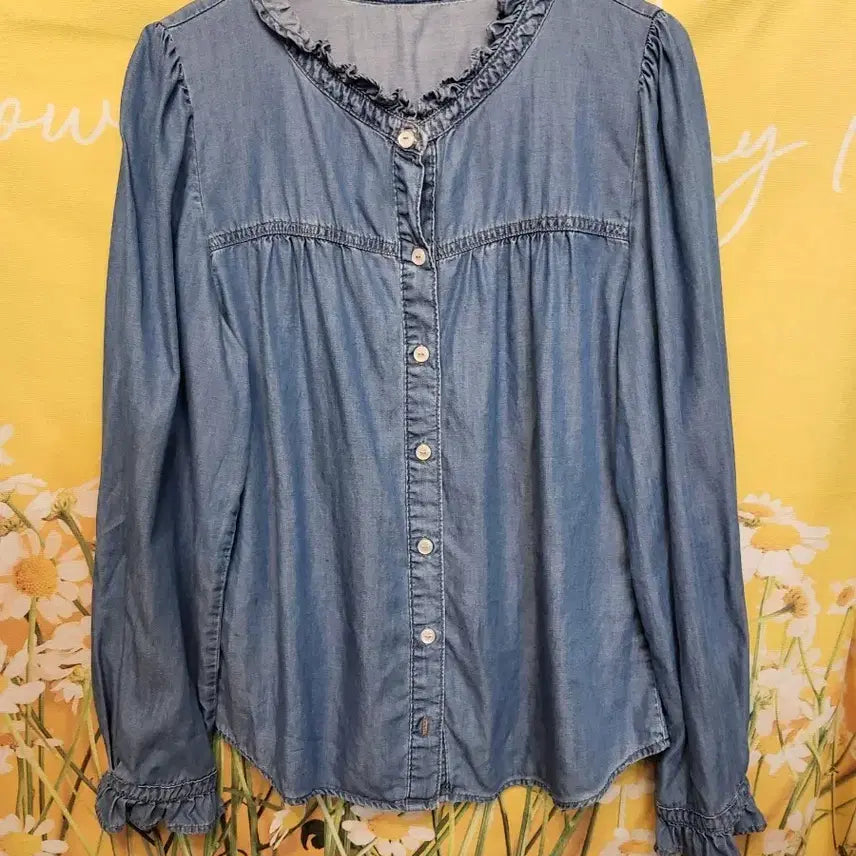 [BUNJANG] Soft Denim Shirt with Frill Detail / 부드러운 청 데님 셔츠 프릴 장식 F