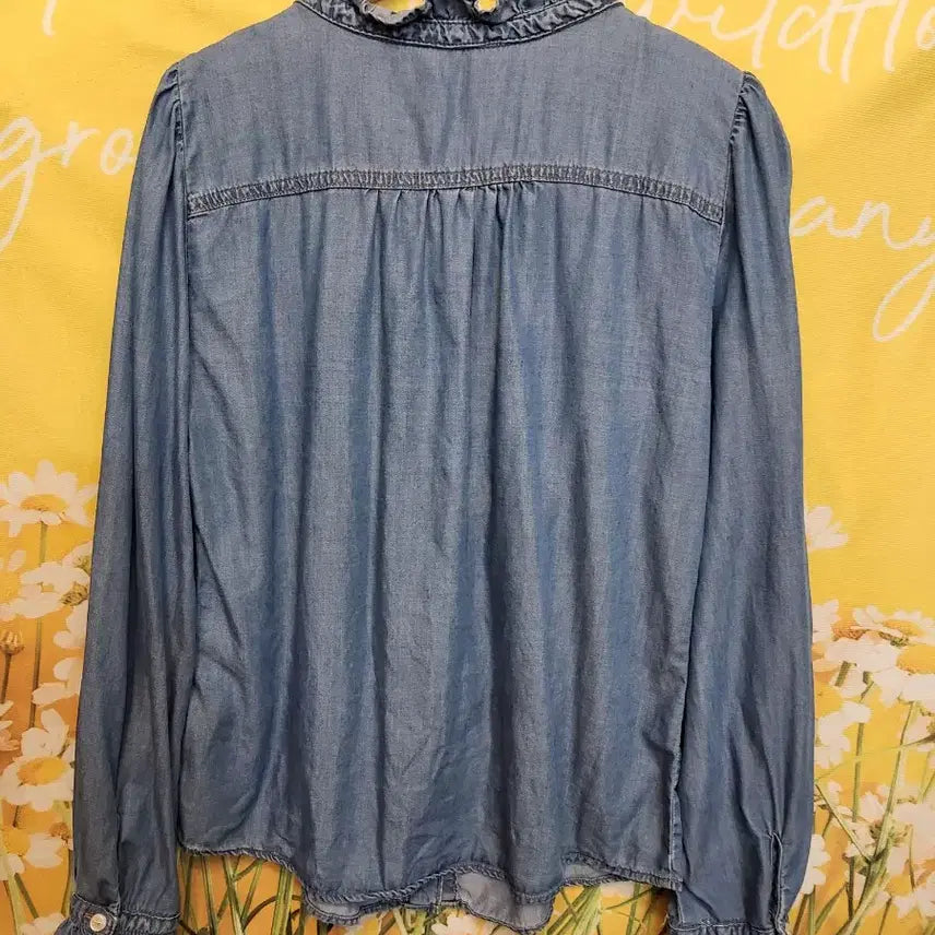 [BUNJANG] Soft Denim Shirt with Frill Detail / 부드러운 청 데님 셔츠 프릴 장식 F