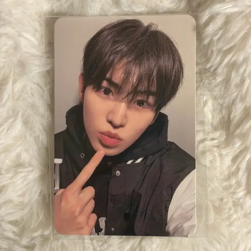 [BUNJANG] Kickflip Minjae Photocard / 킥플립 방탈출 민제 포토카드 포카