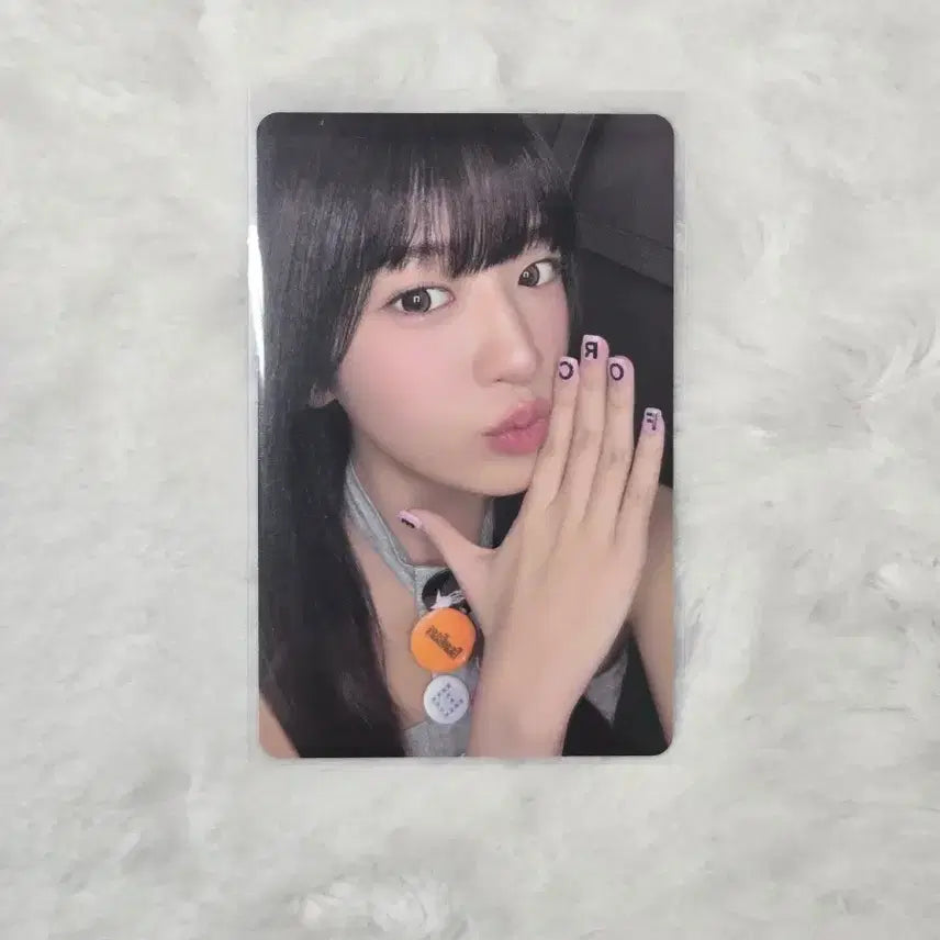 [BUNJANG] IVE (아이브) Yujin REVE+ MD Photocard / 아이브 revive+ 엠디 유진 포토카드 판매합니다.