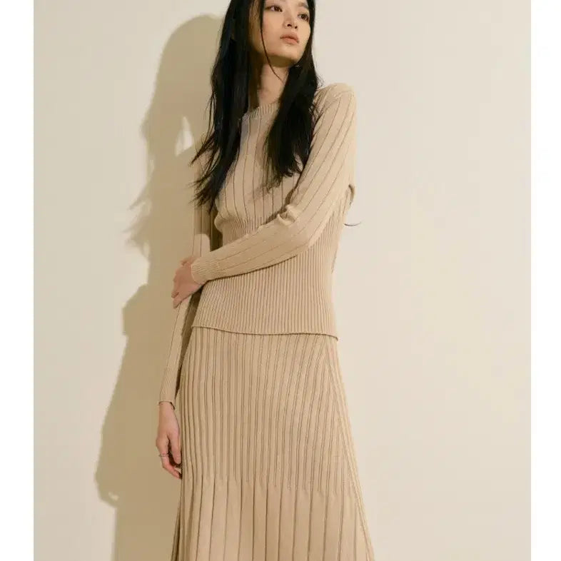 [BUNJANG] Blanche Daisy Knit Top and Skirt Set / 블랑쇼 데이지 니트 탑 니트 스커트 핑크베이지 베이지