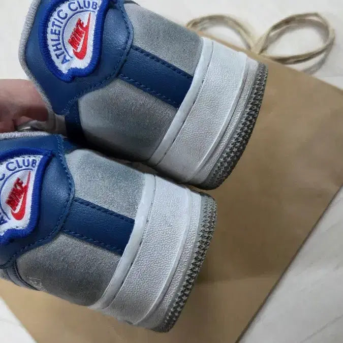 [BUNJANG] Nike Air Force 1 Athletic Club (GS) Sneakers / 에어포스1 애슬레틱 클럽 230 판매
