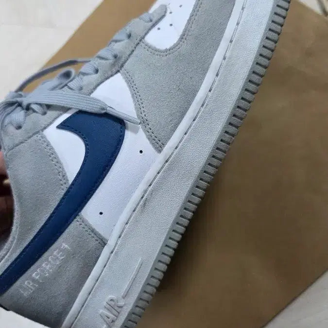 [BUNJANG] Nike Air Force 1 Athletic Club (GS) Sneakers / 에어포스1 애슬레틱 클럽 230 판매