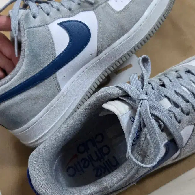 [BUNJANG] Nike Air Force 1 Athletic Club (GS) Sneakers / 에어포스1 애슬레틱 클럽 230 판매