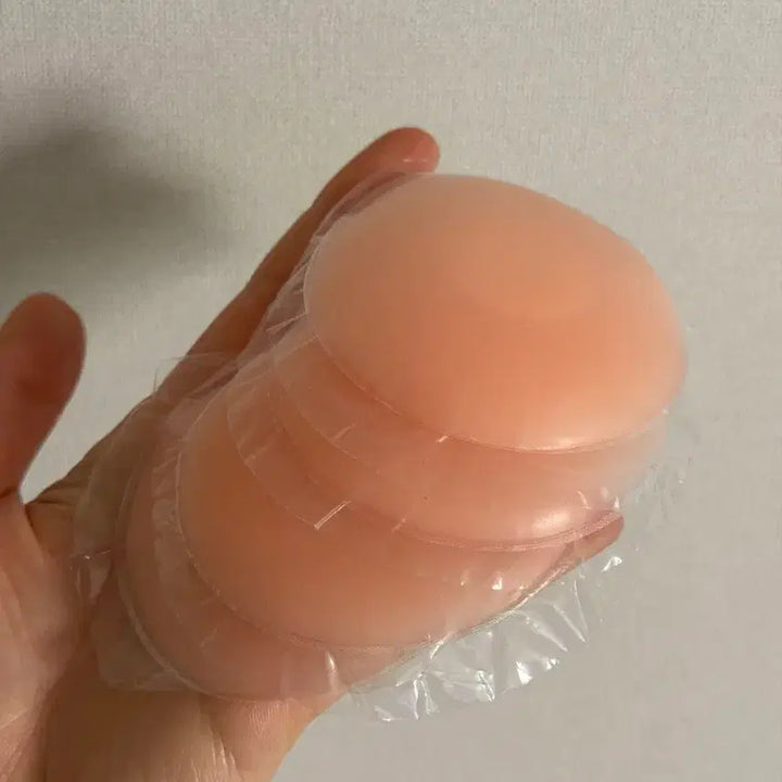 [BUNJANG] Reusable Silicone Nipple Covers Set (4 Pieces) / 여성 실리콘 니플패치 미사용 새상품 4개 일괄