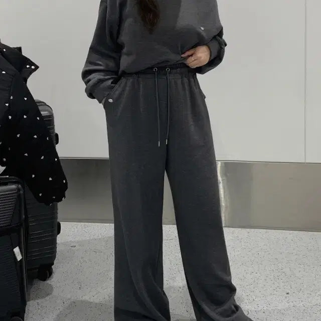 [BUNJANG] Flatper Maker Brushed Wide Pants Charcoal / [24% 할인] 플랫퍼 메이커 기모 와이드 팬츠 차콜