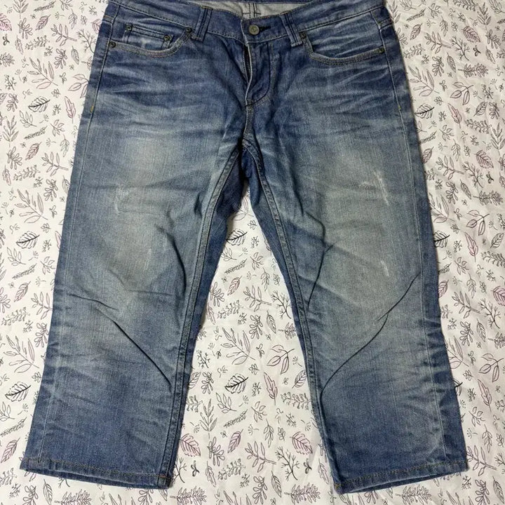 [BUNJANG] CROPPED DAMAGE JEANS / CROPPED DAMAGE JEANS
