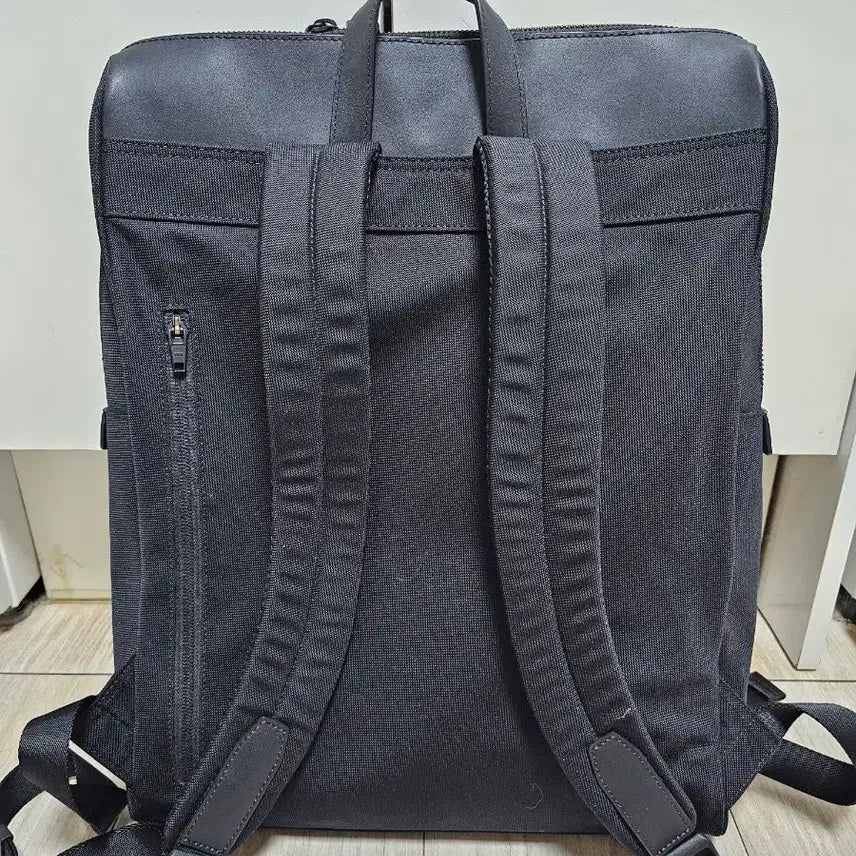 [BUNJANG] Beanpole ACC Rookie Slim Backpack (Black) / 빈폴 ACC 루키 슬림 백팩 (블랙) 5만에 팝니다.