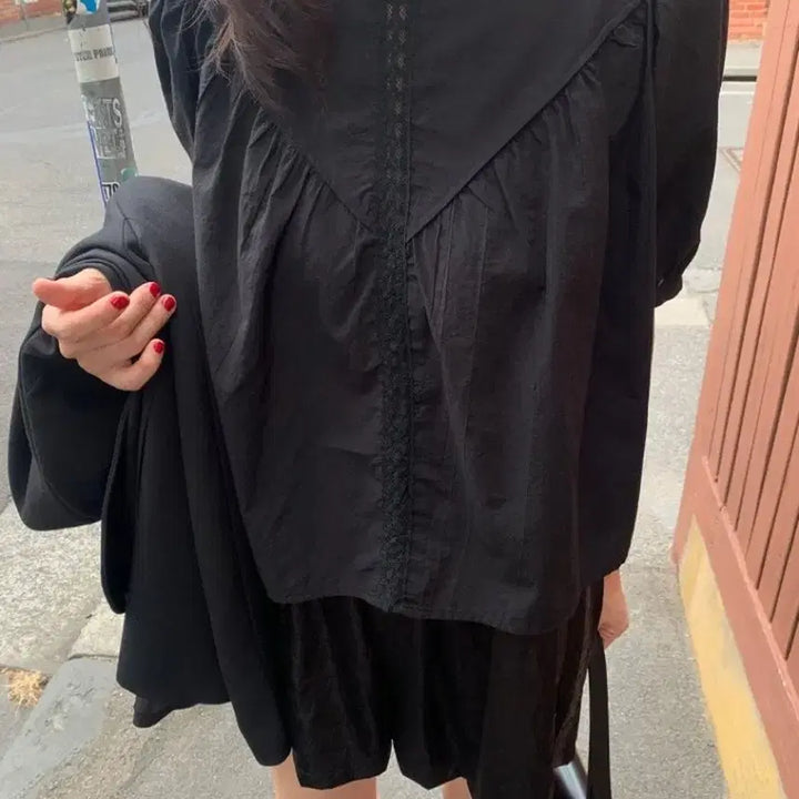 [BUNJANG] Anderson Bibi Lace Blouse Black / 언더슨 비비 레이스 블라우스 블랙
