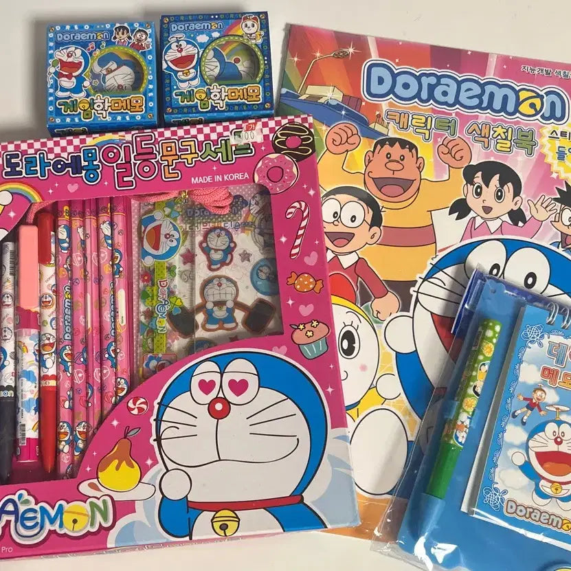[BUNJANG] Doraemon Coloring Book Notebook Stationery Set / 고전문구 도라에몽 색칠공부 수첩 필기구 세트 일괄 학종이