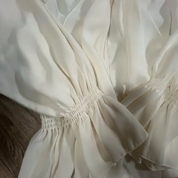 [BUNJANG] White Shirring Blouse / 화이트 셔링 블라우스