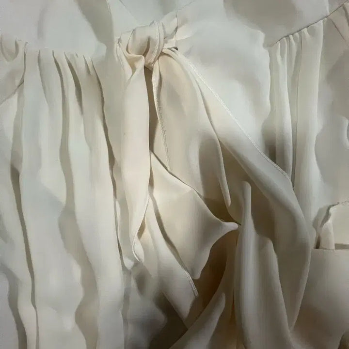 [BUNJANG] White Shirring Blouse / 화이트 셔링 블라우스