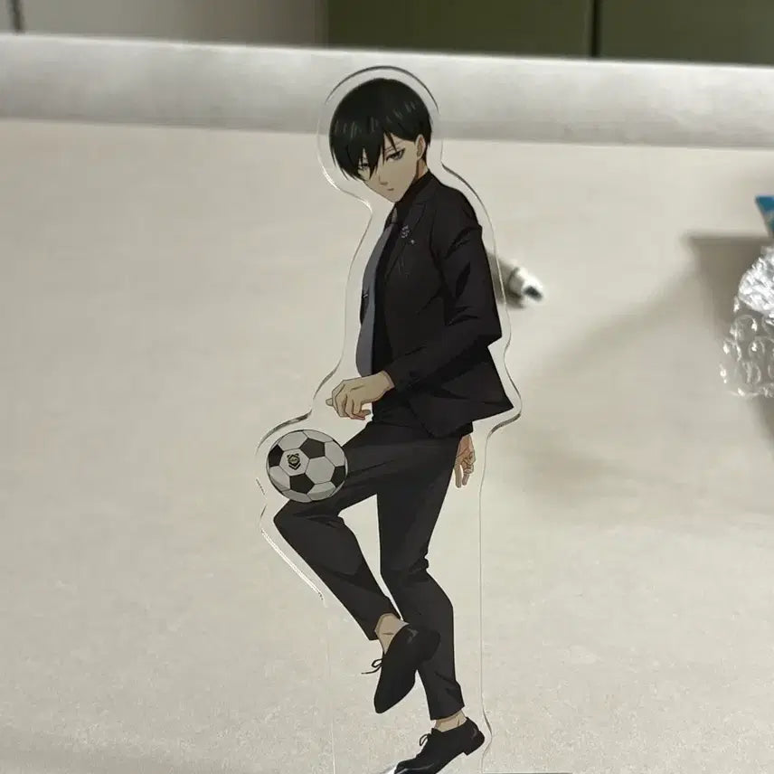 [BUNJANG] Blue Lock Itoshi Rin Suit Acrylic Stand / 블루록 이토시 린 정장 아크릴 스탠드