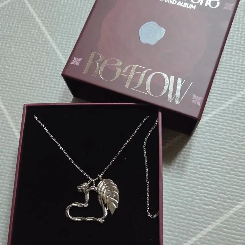 [SOLD OUT] 제베원 리미티드 앨범 목걸이 판매