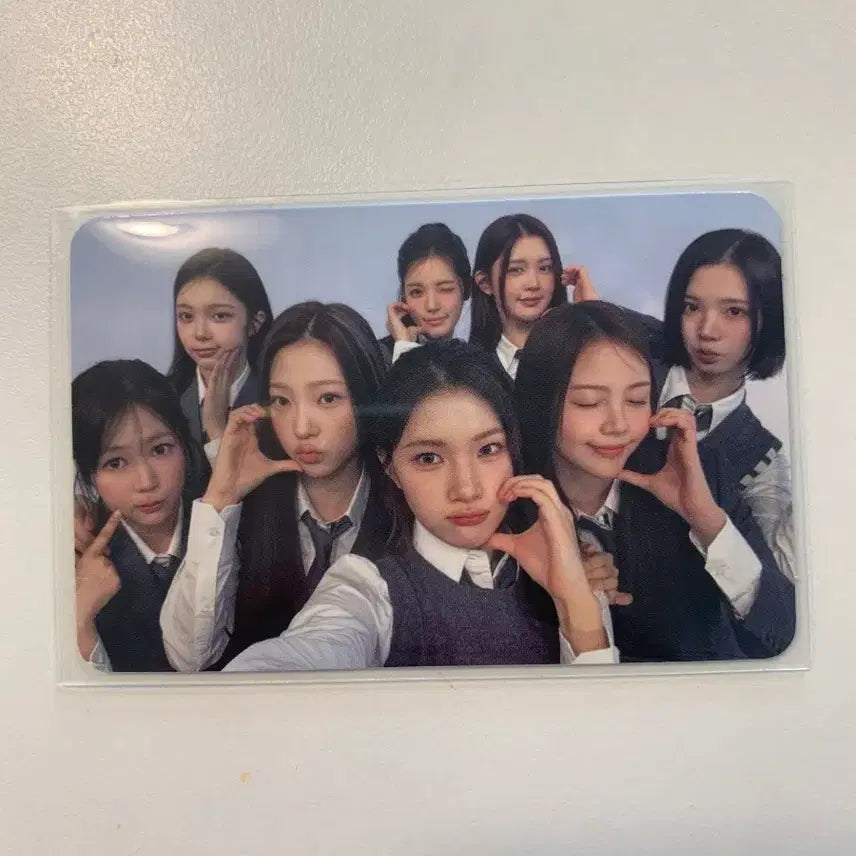 [BUNJANG] Heart to Heart Group Photocard / 하츠투하츠 단체 포카