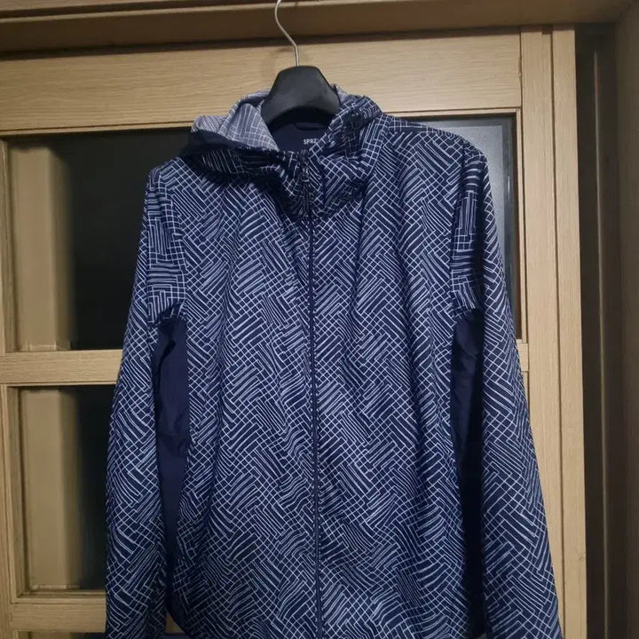 [SOLD OUT] 유니클로 경량 바람막이 후드집업L