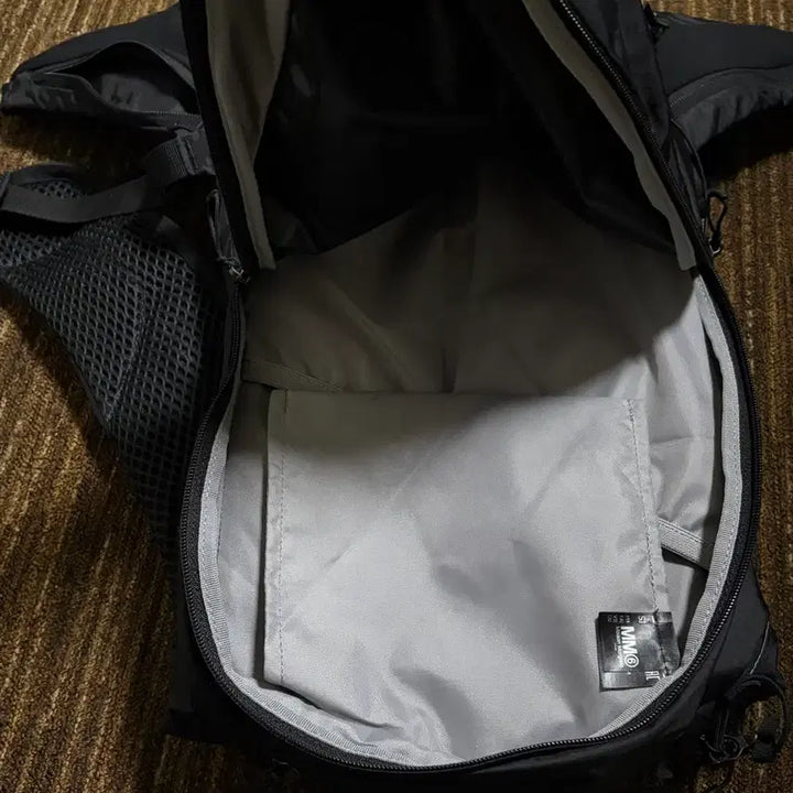 [SOLD OUT] 살로몬 x MM6 메종 마르지엘라 XT-15 블랙