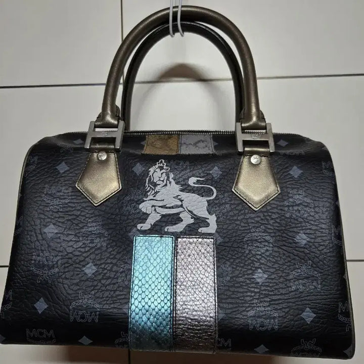 [BUNJANG] MCM Black Lion Boston Bag / MCM 블랙 라이언 보스턴백