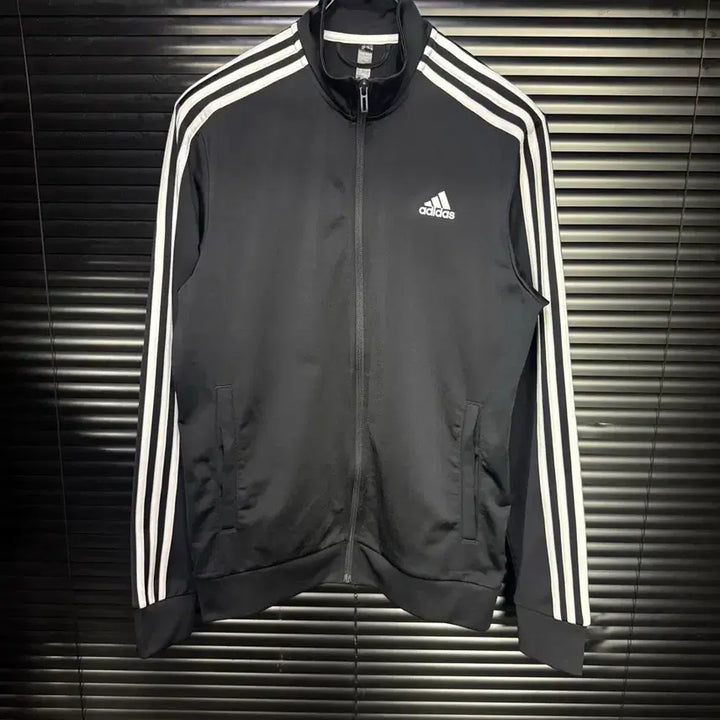 [BUNJANG] Adidas Black &amp; White Firebird Track Top Jacket L / 아디다스 검흰 블랙 화이트 트랙탑 져지 저자 집업 파이어버드 올드스쿨 L