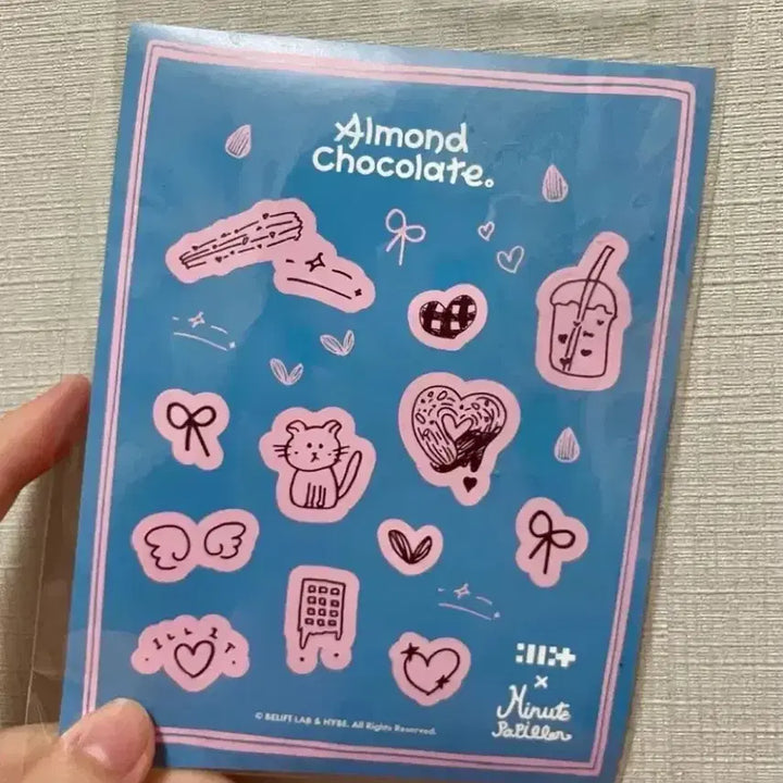 [BUNJANG] ILLIT Minewt Collaboration Sticker / 아일릿 한정 아몬트초콜릿 미뉴트 콜라보 스티커 아일릿굿즈
