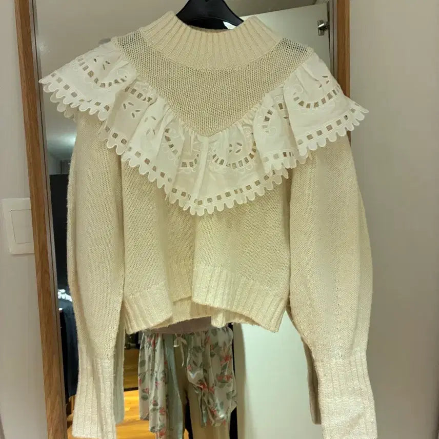 [BUNJANG] Sea New York Ruffle Sweater / 씨뉴욕 sea newyork 러플 스웨터